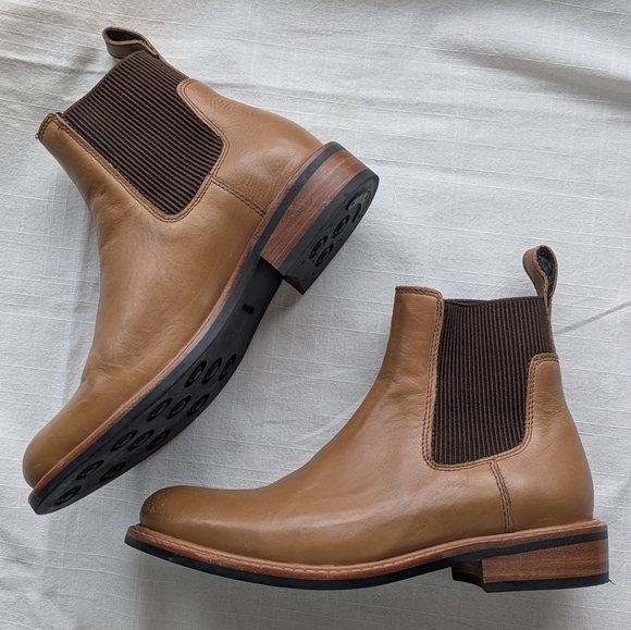 Nisolo Carmen Chelsea Boot - Picture 3 of 12